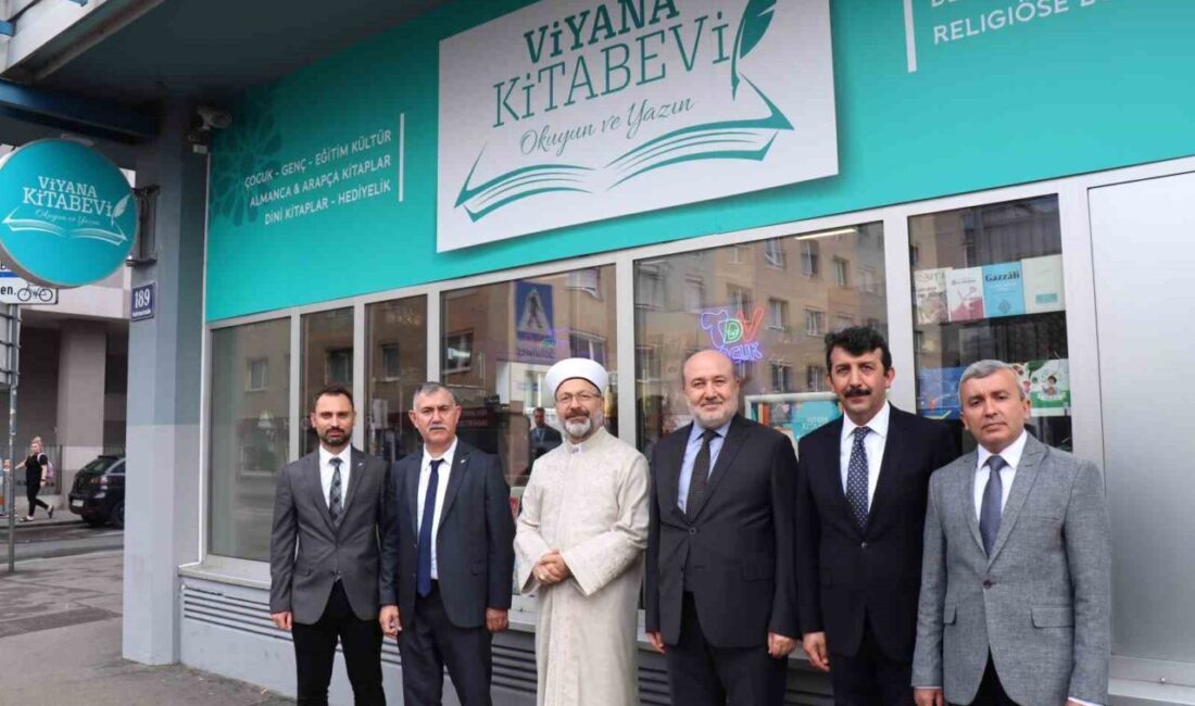 Diyanet İşleri Başkanı Prof. Dr. Ali Erbaş, Avusturya'nın başkenti Viyana'da