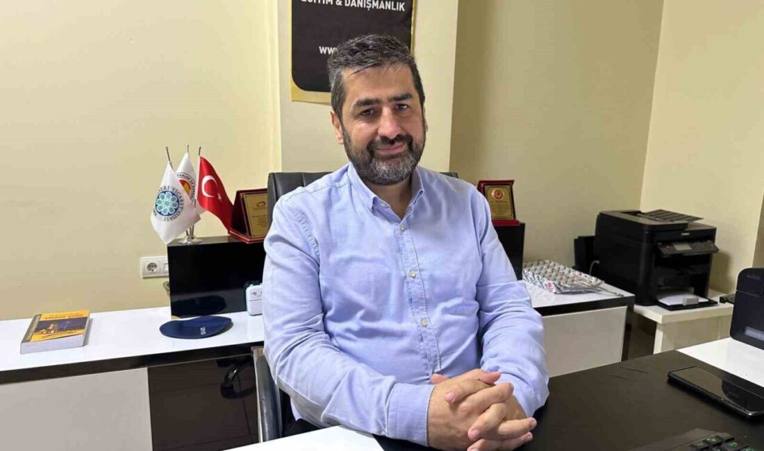 Bilişim Uzmanı Hakan Topuzoğlu'na göre bulut depolama sistemleri pratiklik sağlarken