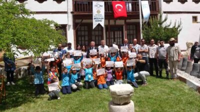 Yozgat Müze Müdürlüğü tarafından düzenlenen 'Müze Haftası' etkinliğinde minikler arkeoloji