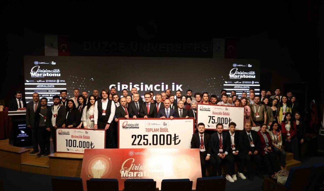 Düzce Üniversitesi ve Düzce Teknopark iş birliğiyle organize edilen Girişimcilik