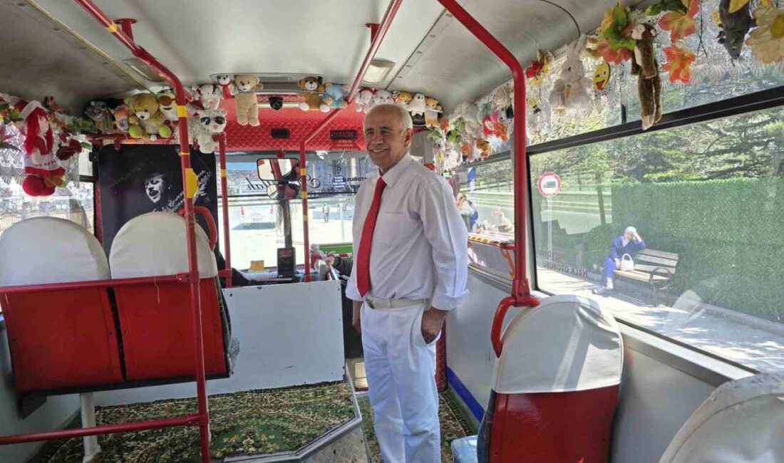 Yozgatlı halk otobüsü şoförü Musa Ünsal, farklı tarzı ve özeniyle