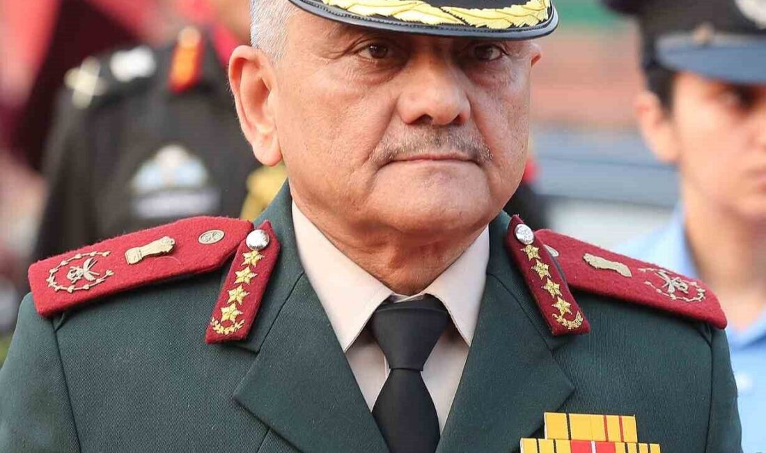 Hindistan Genelkurmay Başkanı Anil Chauhan, Pakistan ordusunun Hindistan'a ait savaş