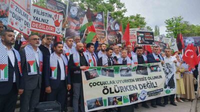 Ankara'da İsrail'in Filistin'e yönelik saldırılarını protesto eden Kamu Birliği Konfederasyonu