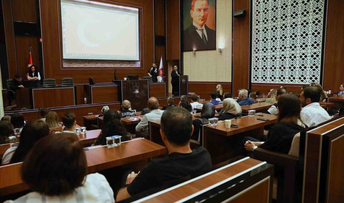 Keçiören Belediyesi'nde 'Siber Suçlarla Mücadele' eğitimi düzenlendi. Ankara İl Emniyet