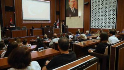 Keçiören Belediyesi'nde 'Siber Suçlarla Mücadele' eğitimi düzenlendi. Ankara İl Emniyet