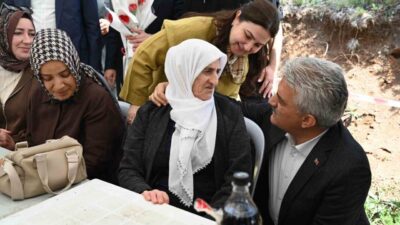 Kırıkkale Valisi Mehmet Makas ve eşi Elif Makas, Anneler Günü'nde