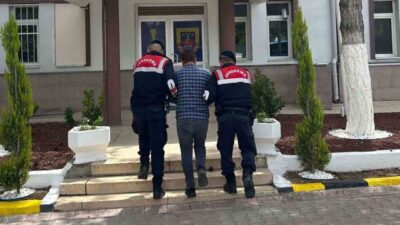 Kırıkkale’nin Yahşihan ilçesinde jandarma ekipleri, kesinleşmiş hapis cezaları bulunan S.D.,