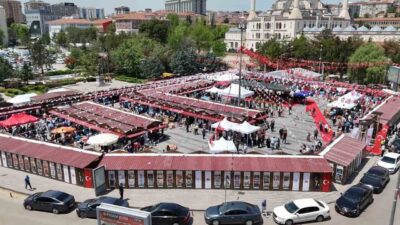 Kırıkkale'de açılan "İşyurtları Ürün ve El Sanatları Fuarı" büyük ilgi