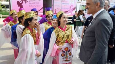 Kırıkkale Valisi Mehmet Makas, "Sağlıklı Çocuk, Sağlıklı Gelecek" programında sağlığın