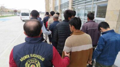 Kırşehir'de düzensiz göçmen operasyonunda 18 kişi yakalandı. Polis ekipleri, 16