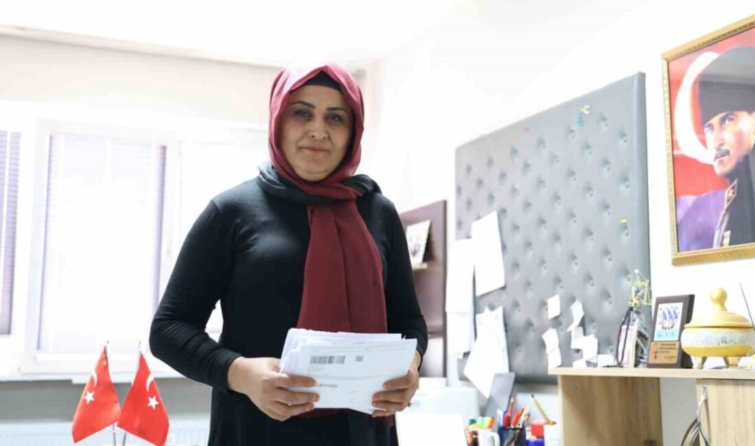 Kırşehir’in en büyük mahallesinin muhtarı göz dolduruyor Yenice Mahallesi'nin kadın muhtarı