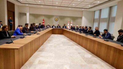 KKTC Cumhurbaşkanı Ersin Tatar, Aksakallar Konseyi Başkanı Binali Yıldırım'ı Cumhurbaşkanlığı