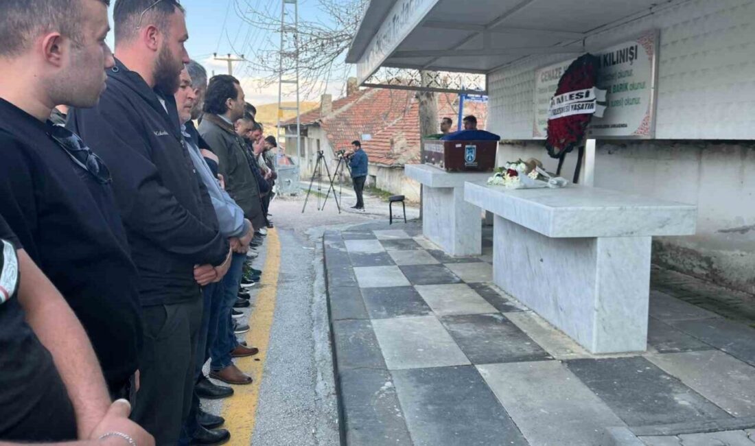 Çubuk'ta komşusu tarafından öldürülen Hatice Çınar'ın cenazesi, Hasanoğlan'da defnedildi. Cenaze