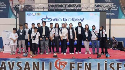 Tavşanlı 15 Temmuz Fen Lisesi'nde düzenlenen Ulusal Robotav Robot yarışmasında