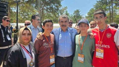 Nafi Güral Fen Lisesi öğrencisi Doruk Cengiz, Kayseri’de düzenlenen MEB