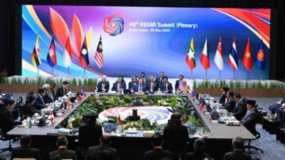 Malezya'nın başkenti Kuala Lumpur'da gerçekleşen ASEAN Zirvesi, 10 üye ülkenin