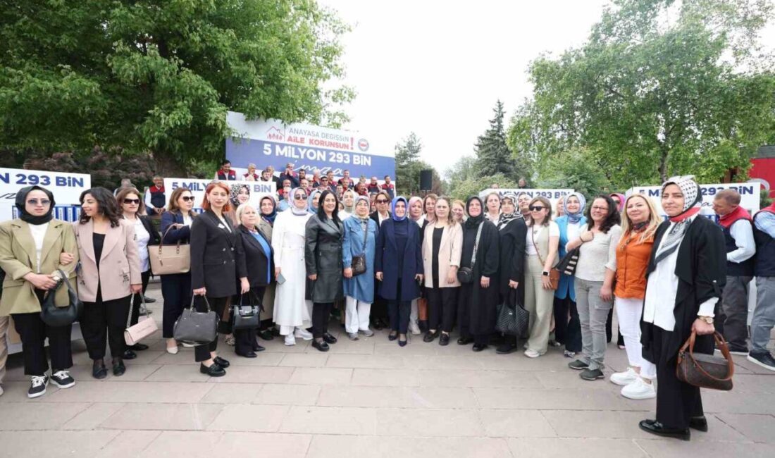 Memur-Sen, 'Anayasa Değişsin Aile Korunsun' imza kampanyası kapsamında 5 milyon