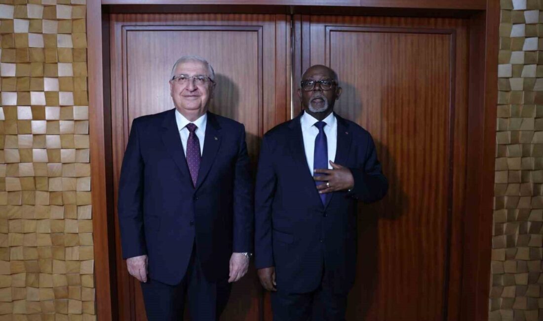 Milli Savunma Bakanı Yaşar Güler, Kamerun Dışişleri Bakanı Lejeune Mbella
