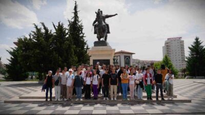 Keçiören Belediyesi, Müzeler Haftası kapsamında 56 öğrenciyi Atatürk Ankara Milli
