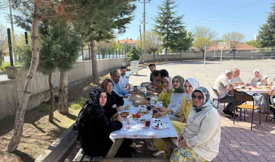 Özel çocuklardan Anneler Günü sürprizi Çorum'un Alaca ilçesinde düzenlenen
