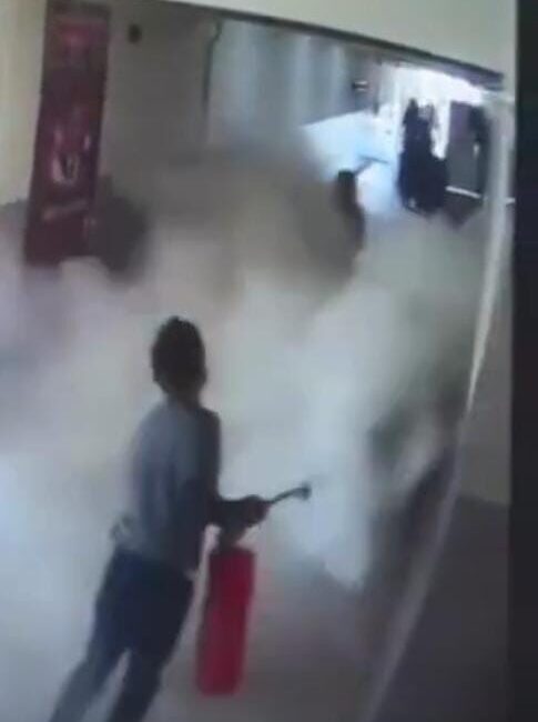 Boğazlıyan ilçesindeki bir lise öğrencisi, okuldaki yangın tüpünü sıkınca diğer