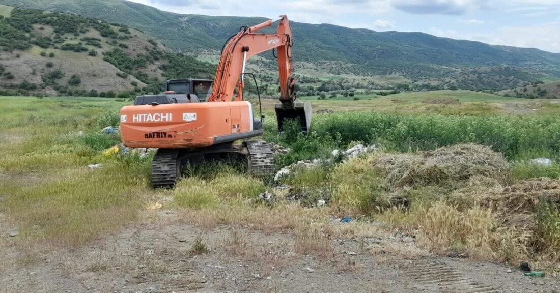 Özükavak Belediyesi'nde çöp sahası rehabilitasyonu projesi başlatıldı. Vahşi çöp depolama
