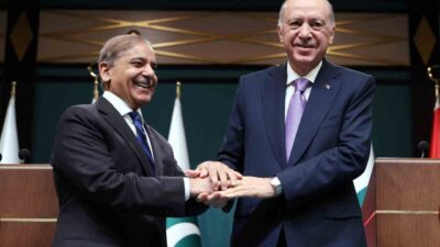 Pakistan Başbakanı Şahbaz Şerif, Cumhurbaşkanı Erdoğan'a gösterdiği destek için teşekkür