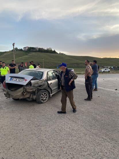Yozgat'ın Sarıkaya ilçesinde meydana gelen trafik kazasında B.P. yaralandı. Ambulans