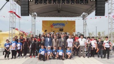 Sincan Belediyesi, Gençlik Haftası etkinlikleri kapsamında Sincan Park'ta düzenlenen Okçuluk