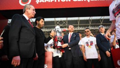 Gençlerbirliği, Trendyol 1. Lig'de ikinci olarak Trendyol Süper Lig'e yükseldi.