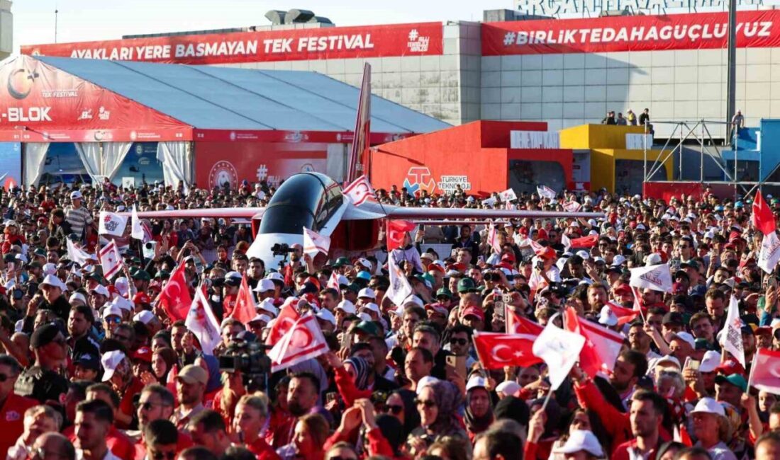 TBMM Başkanı Numan Kurtulmuş, TEKNOFEST KKTC'de gençlerle buluştu. Milli teknoloji