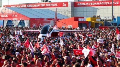 TBMM Başkanı Numan Kurtulmuş, TEKNOFEST KKTC'de gençlerle buluştu. Milli teknoloji