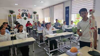 TİKA'nın desteklediği projeyle Kırgızistan'daki bir okulun biyoloji sınıfı modern eğitim