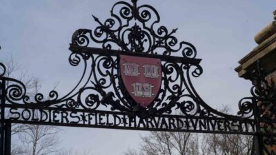 ABD Başkanı Donald Trump, Harvard Üniversitesi'nin SEVP programı çerçevesinde yabancı