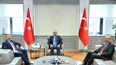 TŞOF Başkanı Mehmet Yiğiner, Ulaştırma ve Altyapı Bakanı Abdulkadir Uraloğlu'nu