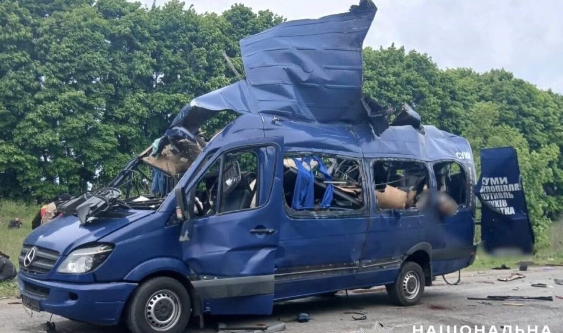 Ukrayna'da Rus yapımı İHA'nın minibüse saldırması sonucu 9 sivil hayatını