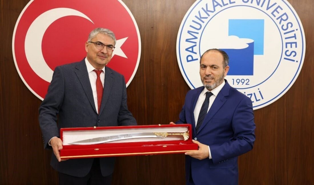 ÜNİPERSEN heyeti, üniversitelerdeki idari personelin sorunlarını rektörlere iletmek üzere ziyaretler