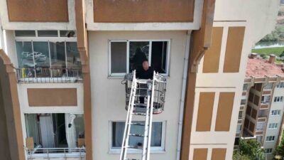 Kırıkkale'nin Yahşihan ilçesindeki apartmanda çıkan yangında 7'nci katta mahsur kalan