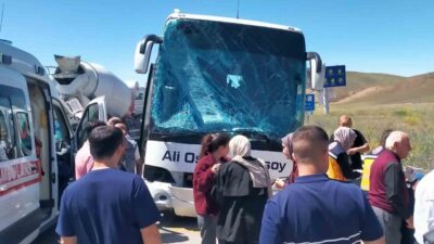 Kırıkkale'de yolcu otobüsünün EDS direğine çarpması sonucu meydana gelen kazada