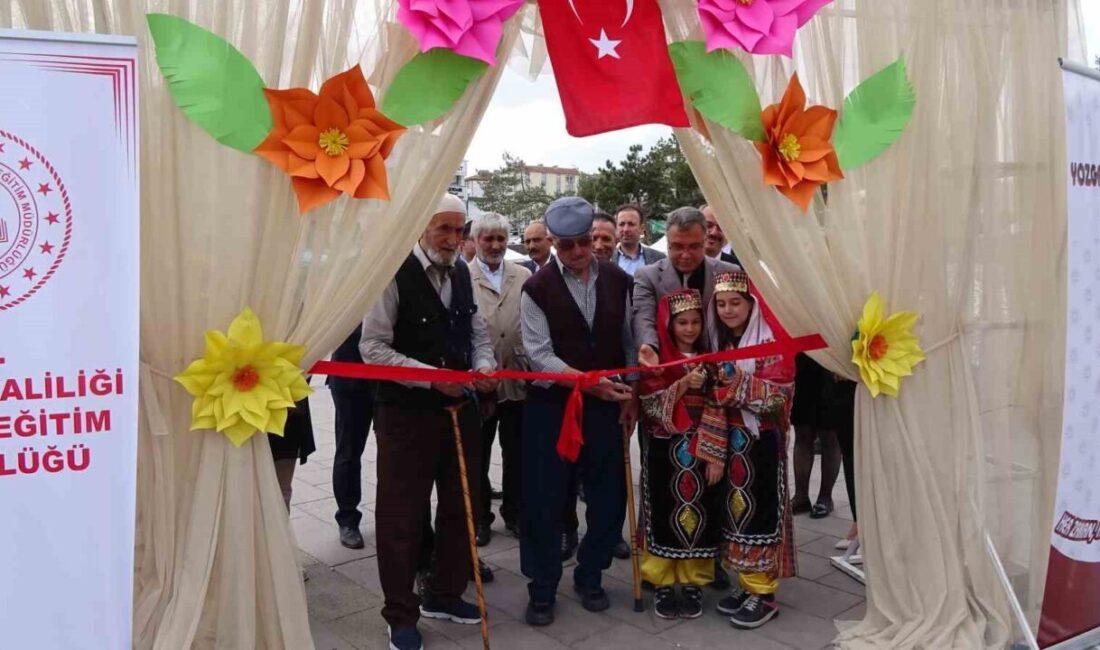 Yozgat Halk Eğitim Merkezi'nin düzenlediği sergi, sanata olan ilgiyi gözler