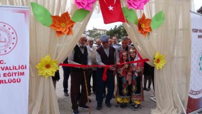 Yozgat Halk Eğitim Merkezi'nin düzenlediği sergi, sanata olan ilgiyi gözler