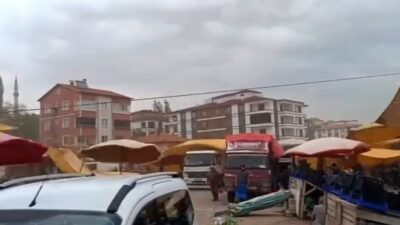 Yozgat'ın Sarıkaya ilçesinde şiddetli fırtına esnafı ve vatandaşları zor durumda