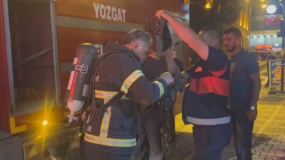 Yozgat'ta kızgın yağdan çıkan yangın, bir iş yerinin mutfak kısmını