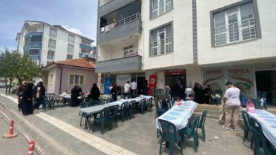 Sarıkaya'da Kudüs ve Filistin'e destek amaçlı hayır çarşısı kuruldu. Kur'an