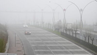 Yozgat'ta 8 dereceye düşen sıcaklıkla birlikte meydana gelen sis, görüş