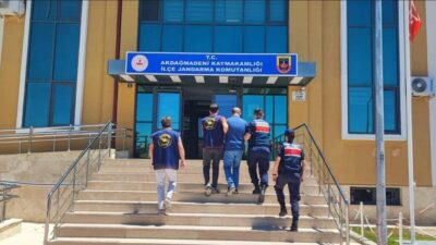 Yozgat'ta FETÖ'ye casusluk suçundan aranan Y.Y. isimli şahıs, Jandarma ekiplerince