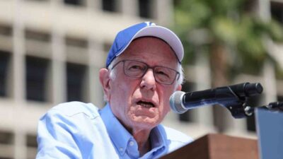 ABD’li Senatör Bernie Sanders, Netanyahu'nun ABD'nin dış politikasını belirleyemeyeceğini vurgulayarak,