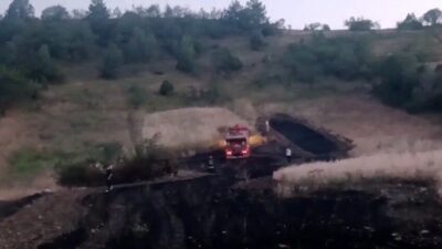 Çorum'un Osmancık ilçesindeki tarla yangını hızlı müdahale ile kontrol altına