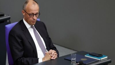 Almanya Başbakanı Friedrich Merz, Gazze'deki saldırılara ateşkes çağrısında bulunurken, İsrail