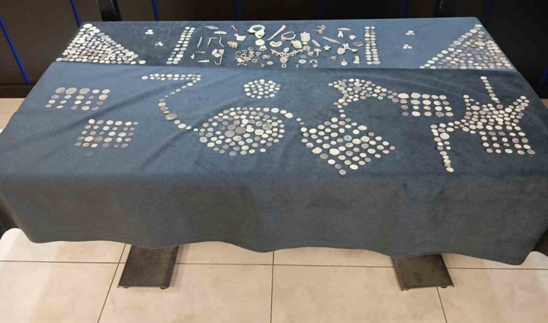 Ankara'da tarihi eser kaçakçılığı operasyonunda 3 şüpheli gözaltına alındı. Bin